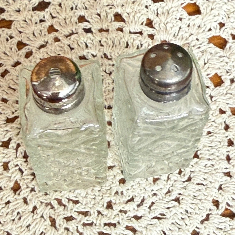 Vintage Quilted Glass Salt Pepper Shakers Clear Good